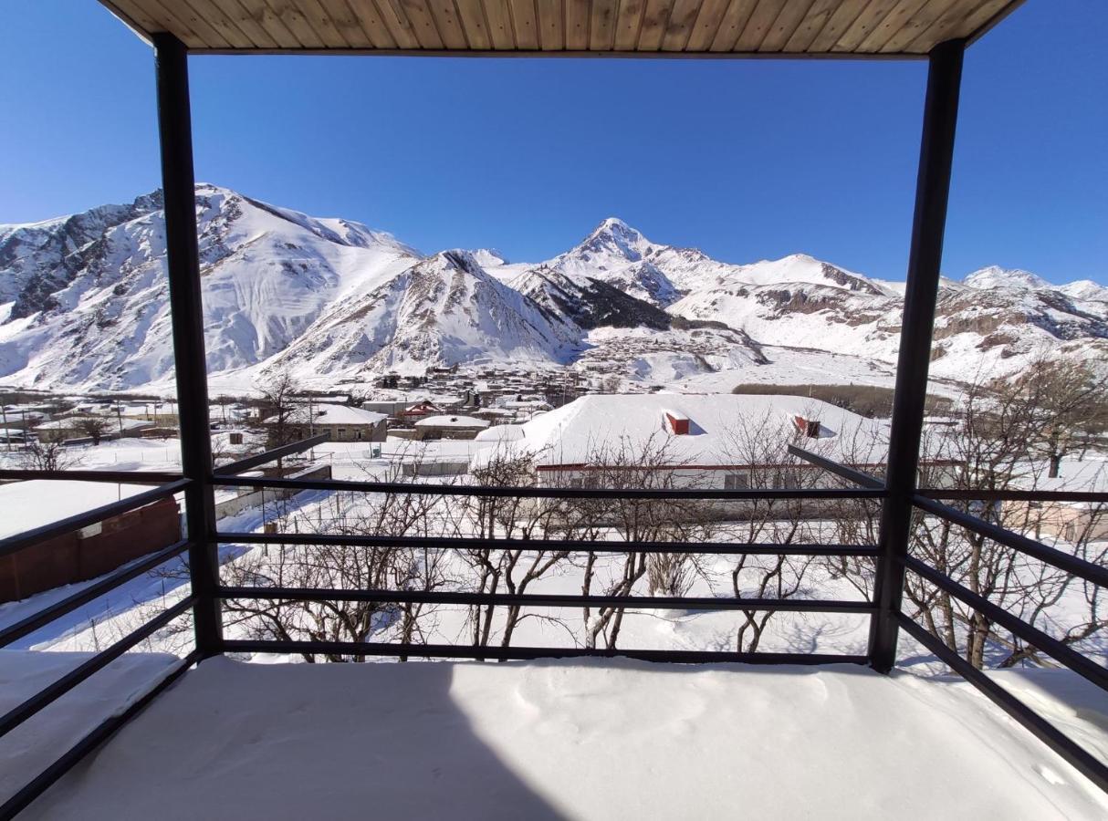 Kazbegi Apartment Екстер'єр фото